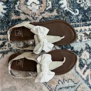 White sandals with bow size 7.5